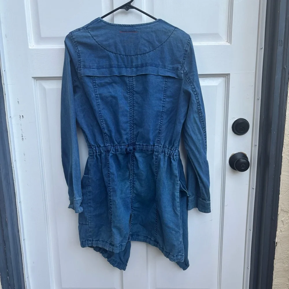Anthropologie stylish versatile